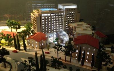 Une maquette du complexe d'appartement et hotelier d'Isrotel (Crédit : Autorisation)