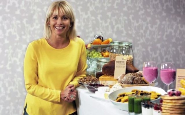 La chef de la télévision suédoise Tina Nordstrom. (capture d'écran: YouTube/Västerås Nöje)