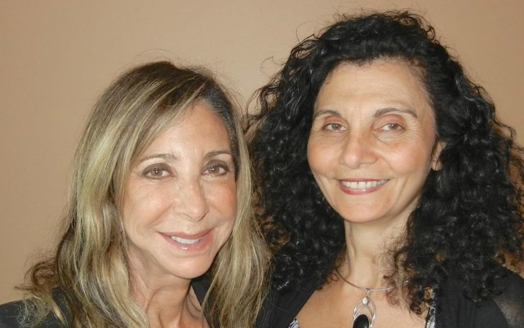 Les codirectrices du centre Tectonic Leadership, la fashionista juive Brenda Naomi Rosenberg et la scientifique musulmane Samia Moustapha Bahsoun sont aujourd'hui des âmes sœurs (Crédit : Autorisation) Les codirectrices du centre Tectonic Leadership, la fashionista juive Brenda Naomi Rosenberg et la scientifique musulmane Samia Moustapha Bahsoun sont aujourd'hui des âmes sœurs (Crédit : Autorisation)