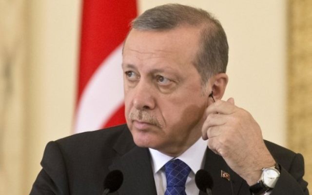 Le président turc Recep Tayyip Erdogan en avril 2015 (Crédit : AFP PHOTO / DANIEL MIHAILESCU) Le président turc Recep Tayyip Erdogan en avril 2015 (Crédit : AFP PHOTO / DANIEL MIHAILESCU)