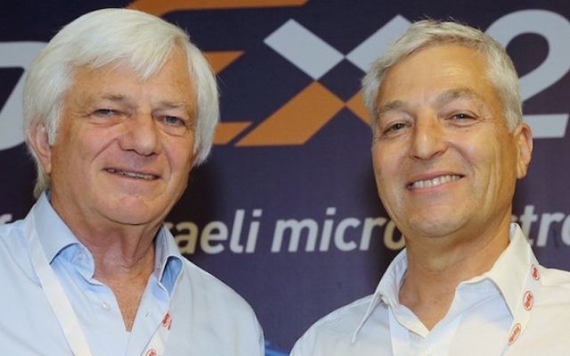 Shmuel Barkan (à gauche) et Shlomo Gradman à ChipEx2015 (Crédit Photo: Autorisation) Shmuel Barkan (à gauche) et Shlomo Gradman à ChipEx2015 (Crédit Photo: Autorisation)