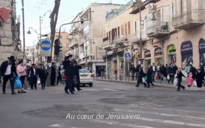 Capture d’écran de Mea Shearim dans les Shtisel (Crédit : YouTube)