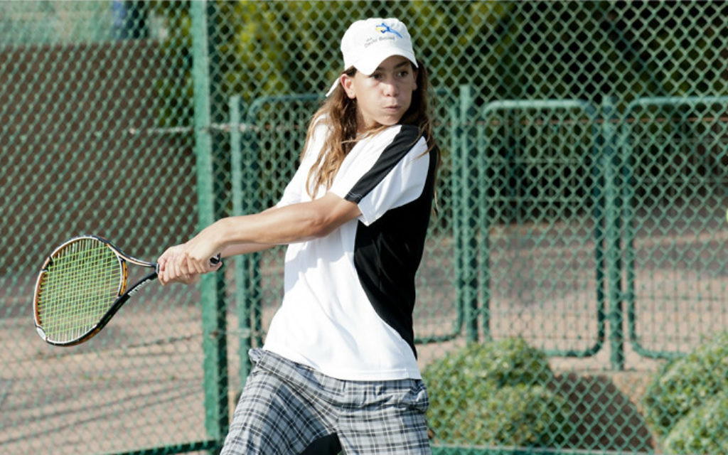 Yishai Oliel, deux fois vainqueur du prestigieux tournoi junior Orange Bowl ten Floride (Crédit : Courtesy of the David Squad/JTA) Yishai Oliel, deux fois vainqueur du prestigieux tournoi junior Orange Bowl ten Floride (Crédit : Courtesy of the David Squad/JTA)