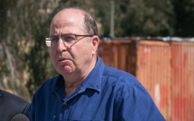 Le ministre de la Défense, Moshe Yaalon, le 10 mars 2015 (Crédit : Ohad Zwigenberg, Pool) Le ministre de la Défense, Moshe Yaalon, le 10 mars 2015 (Crédit : Ohad Zwigenberg, Pool)