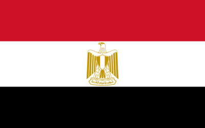 Le drapeau égyptien (Crédit : WIkimedia commons)