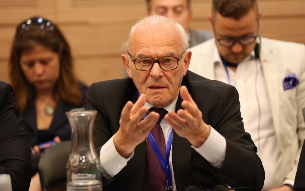 Le survivant de l'Holocauste, Baron Julien Klener, le président sortant du Consistoire israélite de Belgique, le 23 juin 2015 lors d'une mission de solidarité en Israël (Courtoisie) Le survivant de l'Holocauste, Baron Julien Klener, le président sortant du Consistoire israélite de Belgique, le 23 juin 2015 lors d'une mission de solidarité en Israël (Courtoisie)