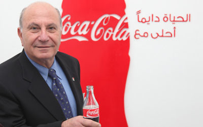 Zahi Khouri, responsable de Coca-Cola dans les territoires palestiniens. (Crédit : publicité de Coca-Cola)