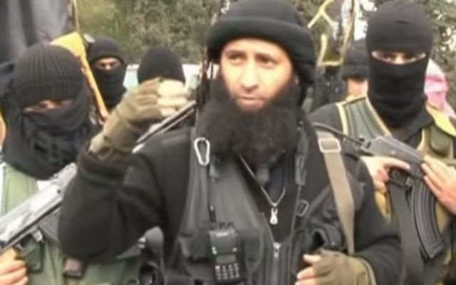 Des combattants du Front al-Nosra en Syrie. Illustration. (Crédit : capture d'écran YouTube/Al-Jazeera) Des combattants du Front al-Nosra en Syrie. Illustration. (Crédit : capture d'écran YouTube/Al-Jazeera)