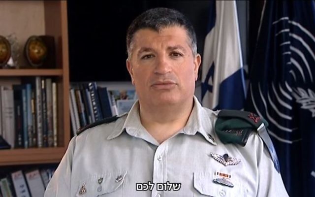 Le général Yoav Mordechai, coordinateur de l'armée israélienne des activités gouvernementales dans les Territoires, en juillet 2013. (Crédit : capture d'écran YouTube/IDFSpox1) Le général Yoav Mordechai, coordinateur de l'armée israélienne des activités gouvernementales dans les Territoires, en juillet 2013. (Crédit : capture d'écran YouTube/IDFSpox1)