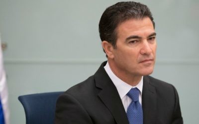 Yossi Cohen devant la commission des Affaires étrangères et de la Défense de la Knesset, le 2 septembre 2014. (Crédit : Noam Revkin Fenton/Flash90)