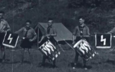 Des jeunes participant à un camp d'été de la Bund, qui était calqué sur les camps de la jeunesse hitlérienne dans l'Allemagne nazie. (Crédit : Archives nationales des États-Unis)