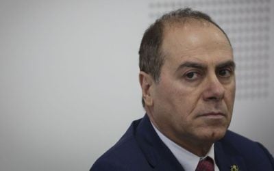 L'ancien ministre de l'Intérieur Silvan Shalom, au ministère de l'Intérieur à Jérusalem le 17 mai 2015 (Crédit : Hadas Parush / Flash90)