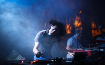 Un des artistes se produisant à l'événement Frontline, pendant la Saison de la Culture de Jérusalem (Crédit : Saison de la Culture de Jérusalem)