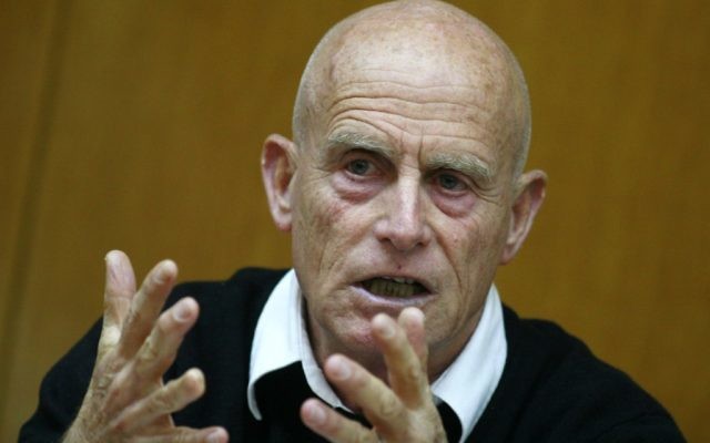 Ami Ayalon, ancien commandant de la Marine israélienne et chef du Shin Bet, en 2008 (Crédit : Olivier Fitoussi/Flash90) Ami Ayalon, ancien commandant de la Marine israélienne et chef du Shin Bet, en 2008 (Crédit : Olivier Fitoussi/Flash90)