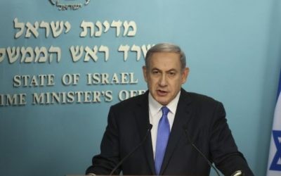 Conférence de presse de Benjamin Netanyahu après l'accord nucléaire avec l'Iran, au bureau du Premier ministre à Jérusalem le 14 juillet 2015. (Crédit photo: Hadas Parush / Flash90)