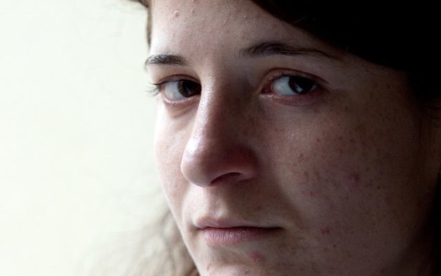 Jinan, une rescapée yazidie irakienne, à Paris, le 31 août 2015(Crédit : AFP PHOTO/ ALAIN JOCARD)