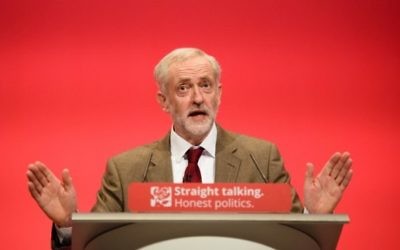 Le chef du Parti travailliste britannique Jeremy Corbyn pendant la conférence annuelle de son parti à Brighton, en Angleterre, le 29 septembre 2015. (Crédit : Leon Neal / AFP) Le chef du Parti travailliste britannique Jeremy Corbyn pendant la conférence annuelle de son parti à Brighton, en Angleterre, le 29 septembre 2015. (Crédit : Leon Neal / AFP)