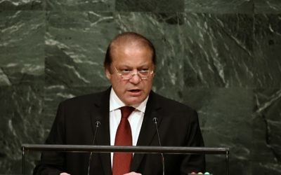 Le Premier ministre du Pakistan, Nawaz Sharif, à l'Assemblée générale des Nations unies à l'ONU à New York, le 30 septembre 2015 (Crédit : AFP/Jewel Samad)