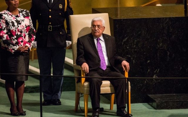Le président de l'Autorité palestinienne Mahmoud Abbas attend de prendre la parole à l'Assemblée générale des Nations unies le 30 septembre 2015 New York City (Andrew Burton / Getty Images / AFP) Le président de l'Autorité palestinienne Mahmoud Abbas attend de prendre la parole à l'Assemblée générale des Nations unies le 30 septembre 2015 New York City (Andrew Burton / Getty Images / AFP)