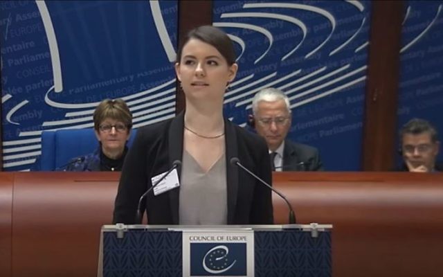 Jane Braden-Golay, une militante contre l'antisémitisme. (YouTube / Union européenne des étudiants juifs)