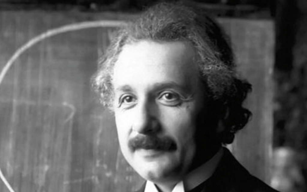 Albert Einstein lors d'une conférence à Vienne en 1921 (Crédit : Ferdinand Schmutzer/CC-BY/Wikimedia Commons) Albert Einstein lors d'une conférence à Vienne en 1921 (Crédit : Ferdinand Schmutzer/CC-BY/Wikimedia Commons)