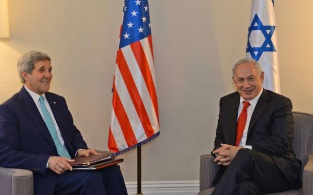 John Kerry et Benjamin Netanyahu à Washington, le 11 novembre 2015 (Crédit : autorisation) John Kerry et Benjamin Netanyahu à Washington, le 11 novembre 2015 (Crédit : autorisation)