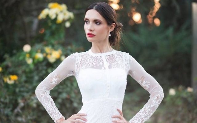 Maria Barlin dans une robe de mariée (Facebook) Maria Barlin dans une robe de mariée (Facebook)