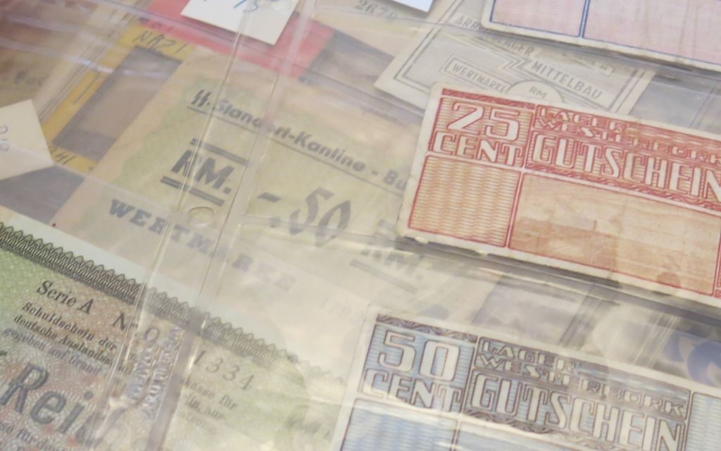 Une partie de la monnaie de l'Holocauste de la collection du Centre Strassler pour l'Holocauste et les études sur le génocide à l'université Clark (Crédit : Autorisation de l'université Clark) Une partie de la monnaie de l'Holocauste de la collection du Centre Strassler pour l'Holocauste et les études sur le génocide à l'université Clark (Crédit : Autorisation de l'université Clark)