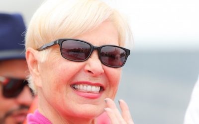 L'actrice Roseanne Barr arrivant dans l'avion Life Ball, le 15 mai 2015 à Vienne, en  Autriche (Crédit : Monika Fellner / Getty Images / JTA)