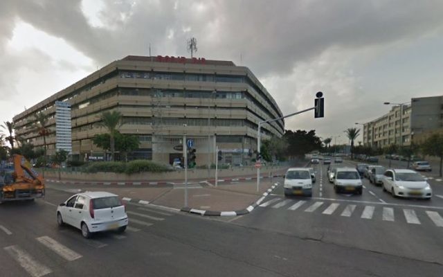 L'immeuble Panorama à Tel Aviv. (Crédit : Capture d'écran Google Street View) L'immeuble Panorama à Tel Aviv. (Crédit : Capture d'écran Google Street View)