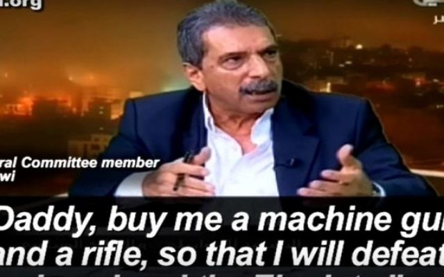 Capture d'écran de la vidéo de l'officiel palestinien content que son fils veuille tuer les Sionistes, Tawfik Tirawi (Crédit : YouTube) Capture d'écran de la vidéo de l'officiel palestinien content que son fils veuille tuer les Sionistes, Tawfik Tirawi (Crédit : YouTube)