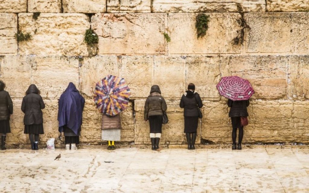 Le mur Occidental à Jérusalem, l'un des nombreux tirages vendus par Israël Framed (Crédit : autorisation)