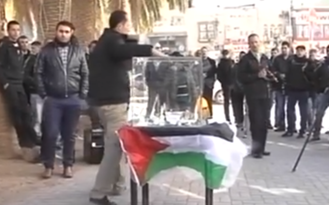 La campagne de reconstruction dans le centre de Naplouse le 6 décembre 2015 (Crédit : Capture d'écran : la télé de l'Autorité palestinienne)