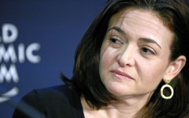 La directrice des Opérations de Facebook, Sheryl Sandberg (Crédit : CC BY-SA 2.0/Scanlan/Wikimedia Commons) La directrice des Opérations de Facebook, Sheryl Sandberg (Crédit : CC BY-SA 2.0/Scanlan/Wikimedia Commons)