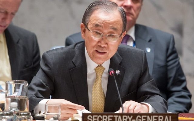 Le secrétaire général des Nations unies, Ban Ki-moon, informe le Conseil de sécurité au cours d'une réunion de la situation au "Moyen-Orient et en Palestine", le 26 janvier 2016 aux Nations unies à New York. (Crédit : AFP/Nations Unies/UN Photo/Loey Felipe) Le secrétaire général des Nations unies, Ban Ki-moon, informe le Conseil de sécurité au cours d'une réunion de la situation au "Moyen-Orient et en Palestine", le 26 janvier 2016 aux Nations unies à New York. (Crédit : AFP/Nations Unies/UN Photo/Loey Felipe)