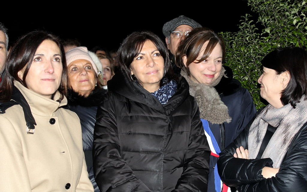 Anne Hidalgo, maire (PS) de Paris, a participé au rassemblement de ce jeudi 11 février dans le jardin Ilan-Halimi du XIIe arrondissement de la capitale (Crédit : Times of Israël Staff/Glenn Cloarec)