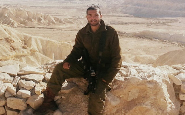 Tuvia Yanai Weissman, 21 ans, soldat de Tsahal qui a été tué dans une attaque au couteau dans un supermarché de Cisjordanie, le 18 février 2016. (Crédit : autorisation) Tuvia Yanai Weissman, 21 ans, soldat de Tsahal qui a été tué dans une attaque au couteau dans un supermarché de Cisjordanie, le 18 février 2016. (Crédit : autorisation)