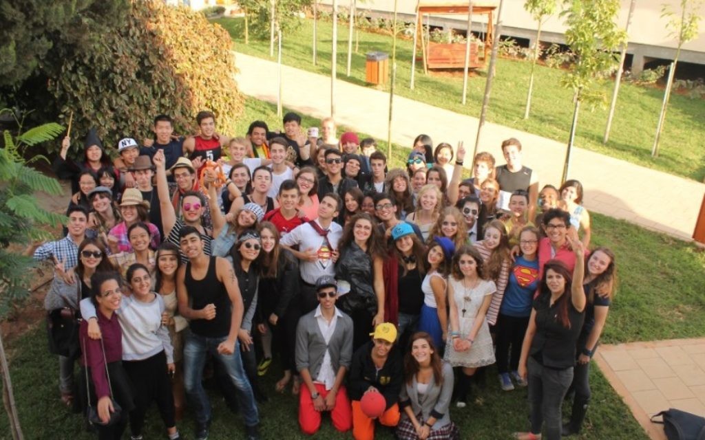 Des étudiants de l'école EIMO de Ramat Hasharon (autorisation)