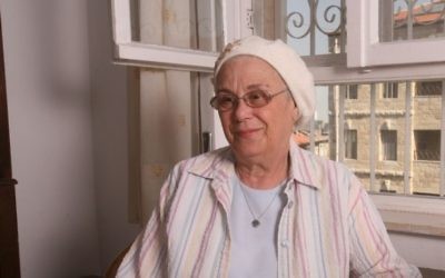 Libby Kahane, l'épouse du rabbin extrémiste assassiné Meir Kahane, a maintenant un petit-fils en prison pour direction d'un groupe extrémiste. (Crédit : autorisation de Libby Kahane)