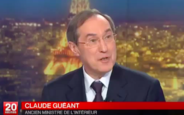 Claude Guéant en 2013 (Crédit : capture d’écran France 2) Claude Guéant en 2013 (Crédit : capture d’écran France 2)