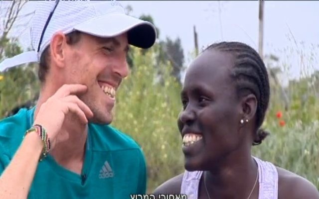 Lonah Chemtai et son mari, Dan Salpeter (Crédit : Capture d'écran Dixième chaîne) Lonah Chemtai et son mari, Dan Salpeter (Crédit : Capture d'écran Dixième chaîne)