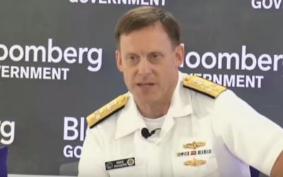 L'amiral Michael Rogers, directeur de la NSA, en 2014. (Crédit : capture d'écran YouTube)