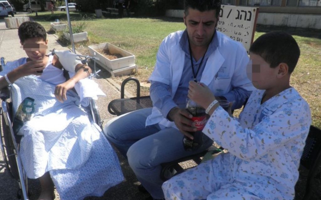 Les enfants syriens sont soignés au Centre médical Ziv à Safed (Crédit : Autorisation)