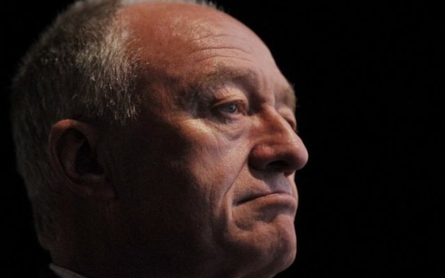 Cette photo d'archives prise le 26 septembre 2011 montre l'ancien maire de Londres, Ken Livingston, alors qu'il participe au deuxième jour de la conférence annuele du parti Travailliste, à Liverpool. (Crédit photo : AFP/Ben Stansall) Cette photo d'archives prise le 26 septembre 2011 montre l'ancien maire de Londres, Ken Livingston, alors qu'il participe au deuxième jour de la conférence annuele du parti Travailliste, à Liverpool. (Crédit photo : AFP/Ben Stansall)