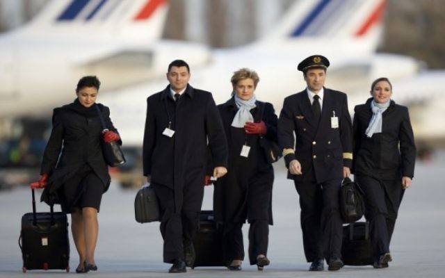Equipage d'Air France (autorisation) Equipage d'Air France (autorisation)