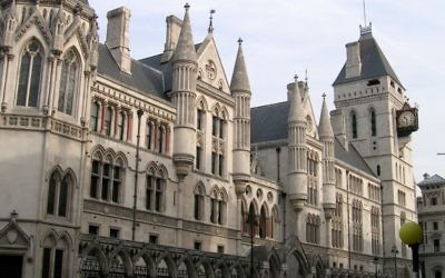Cour royale de Justice de Londres. (Crédit : sjiong -flickr.com/photos/sjiong/109817932/ Wikipedia) Cour royale de Justice de Londres. (Crédit : sjiong -flickr.com/photos/sjiong/109817932/ Wikipedia)