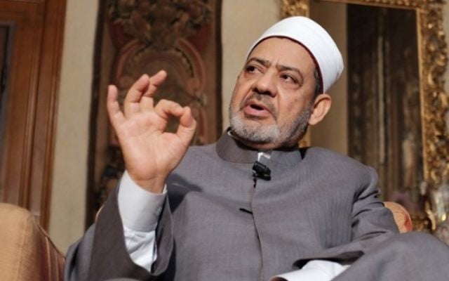 Le grand imam égyptien d'al-Azhar, le cheikh Ahmed el-Tayeb à Florence, le 9 juin 2015. (Crédit : Alberto Pizzoli/AFP) Le grand imam égyptien d'al-Azhar, le cheikh Ahmed el-Tayeb à Florence, le 9 juin 2015. (Crédit : Alberto Pizzoli/AFP)
