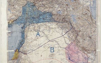 Carte des accord Sykes - Picot, signée par les deux diplomates, le 8 mai 1916. (Crédit : Royal Geographical Society, Mark Sykes et François Georges-Picot, Archives nationales du Rotaume-Uni, domaine public, via WikiCommons)