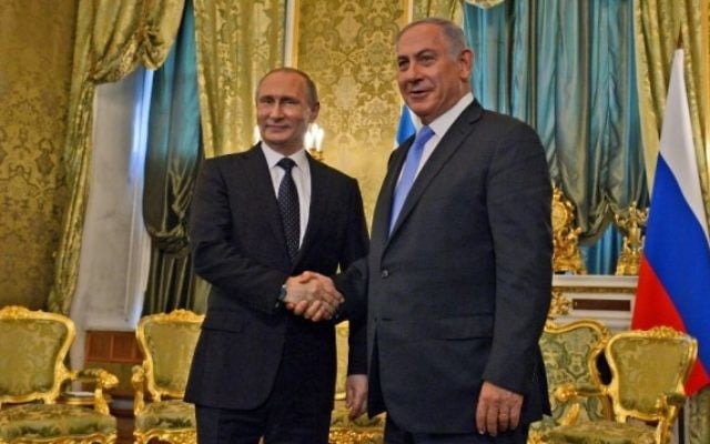 Le Premier ministre Benjamin Netanyahu (à droite) et le président russe Vladimir Poutine à Moscou, le 7 juin 2016. (Crédit : Haim Zach / GPO) Le Premier ministre Benjamin Netanyahu (à droite) et le président russe Vladimir Poutine à Moscou, le 7 juin 2016. (Crédit : Haim Zach / GPO)