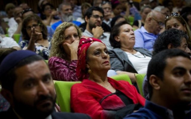 Conférence sur l'affaire des enfants yéménites à la Knesset, le 21 juin 2016. (Crédit : Miriam Alster/Flash90) Conférence sur l'affaire des enfants yéménites à la Knesset, le 21 juin 2016. (Crédit : Miriam Alster/Flash90)